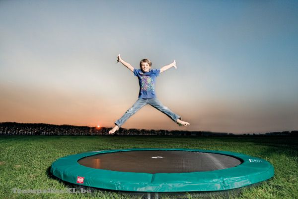 Heerlijk trampoline springen.
