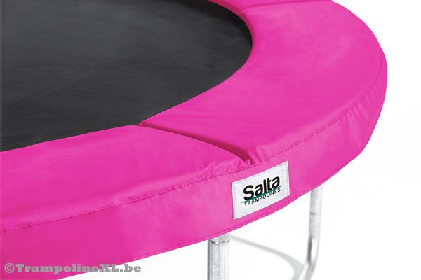 Voorzien van 26 cm brede beschermrand.