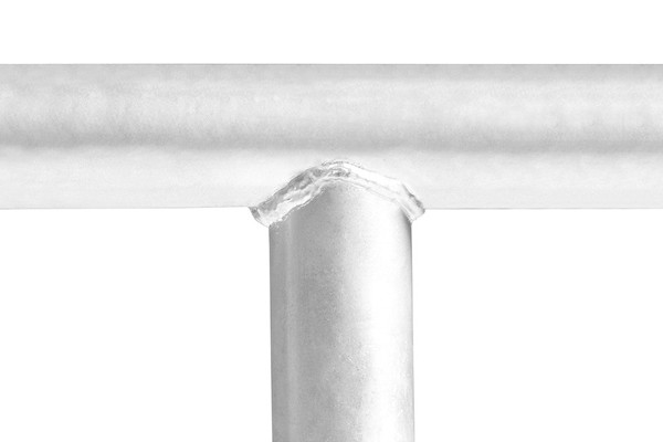 Sterk stalen buizenframe.