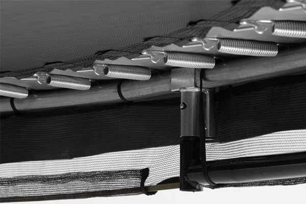 Stalen buizenframe en 36 veren.