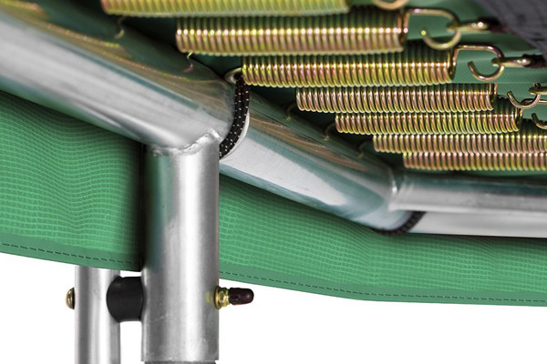 Voorzien van maar liefst 56 veren.